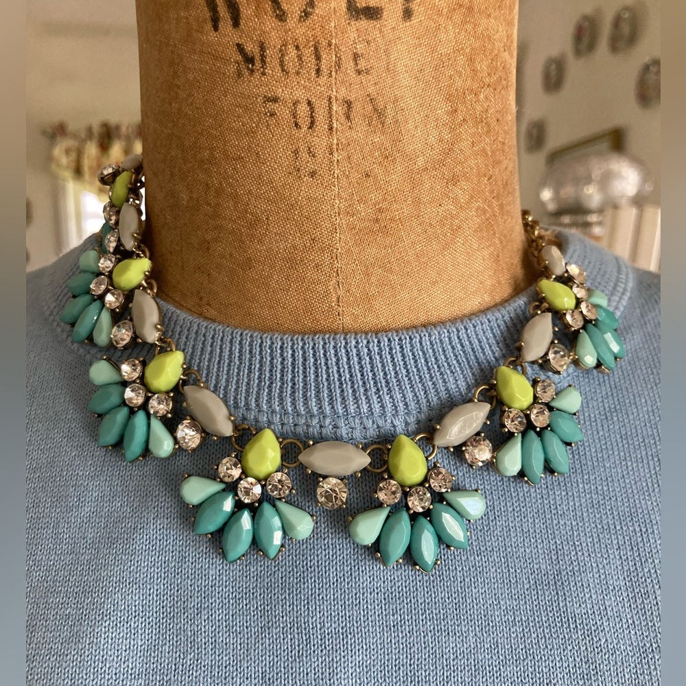 Ruff-skch Statement Necklace 19” adjustable Turquoise Lime Blue w/ earrings